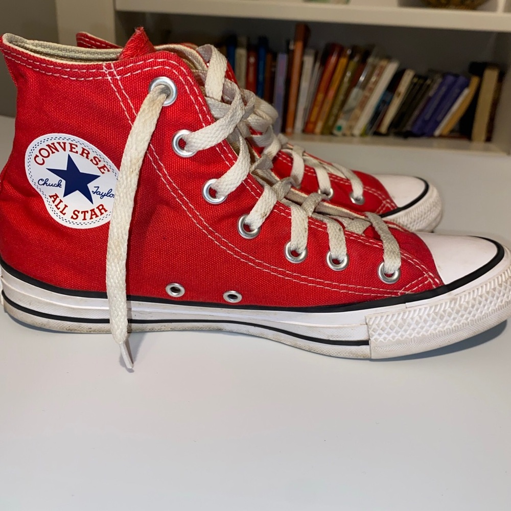 Red and white Converse All Star high-top sneaker (shoe). Men 6 unisex women 8 - Picture 5 of 9